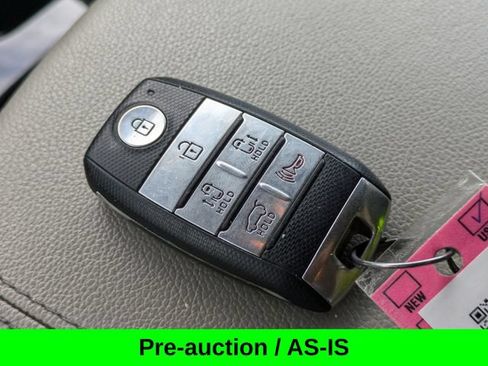 Used 2015 Kia Sedona EX w/ EX Premium Package FWD image 29