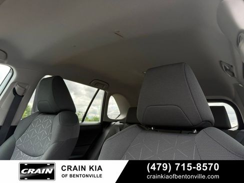 Used 2024 Toyota RAV4 XLE FWD image 23