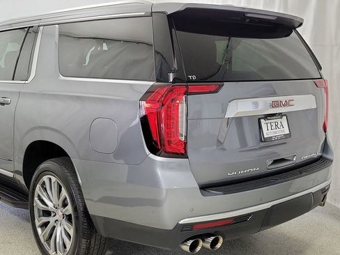 Used 2022 GMC Yukon XL Denali w/ Advanced Technology Package image 6