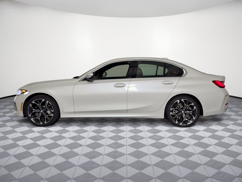 Used 2026 BMW 330i Sedan RWD image 2