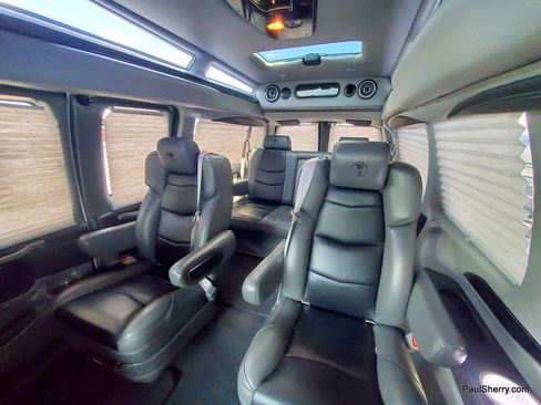 Used 2020 Chevrolet Express 2500 w/ Enhanced Convenience Package RWD image 28