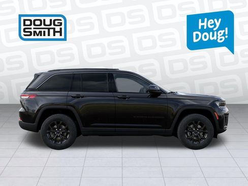 New 2026 Jeep Grand Cherokee Altitude image 21