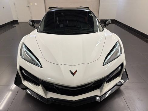 Used 2023 Chevrolet Corvette Z06 w/ Engine Appearance Package RWD image 2