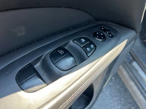 Used 2014 Nissan Pathfinder SL w/ SL Premium Package AWD/4WD image 28