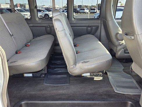 Used 2017 Chevrolet Express 3500 LT w/ LT Preferred Equipment Group image 11