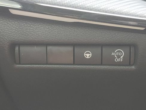 Certified 2025 Nissan Kicks SR FWD image 25