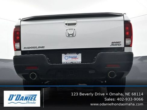 Used 2023 Honda Ridgeline Sport image 11