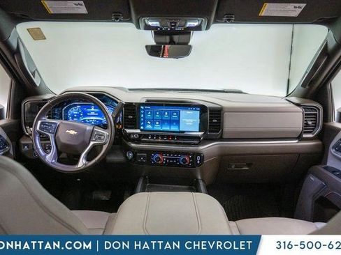 Used 2024 Chevrolet Silverado 2500 LTZ w/ LTZ Convenience Package image 3
