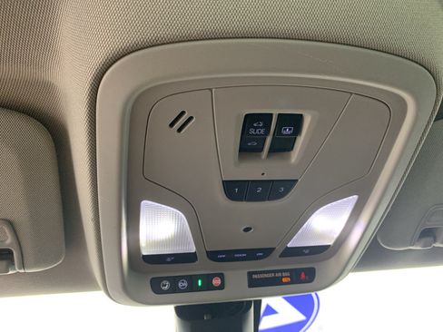 Used 2018 Chevrolet Impala Premier FWD image 27