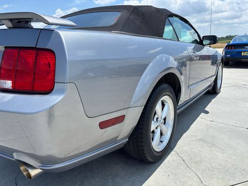 Used 2007 Ford Mustang GT RWD image 6