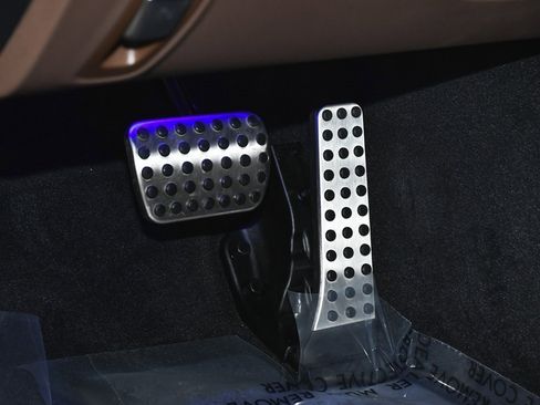 Used 2022 Mercedes-Benz E 450 4MATIC All-Terrain Wagon image 16