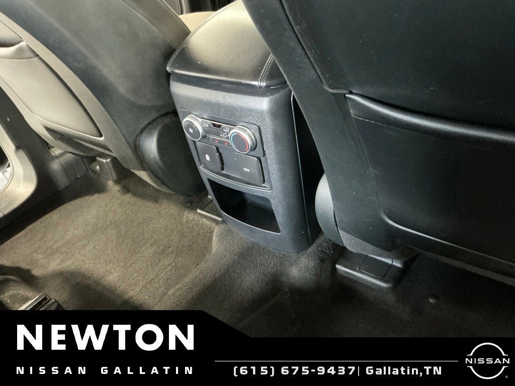Used 2020 Ford Explorer XLT w/ Comfort Package AWD/4WD image 15