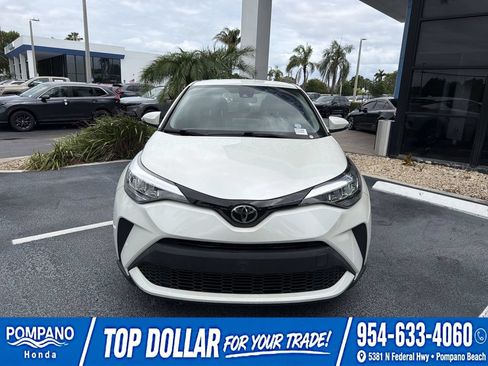 Used 2020 Toyota C-HR LE FWD image 3