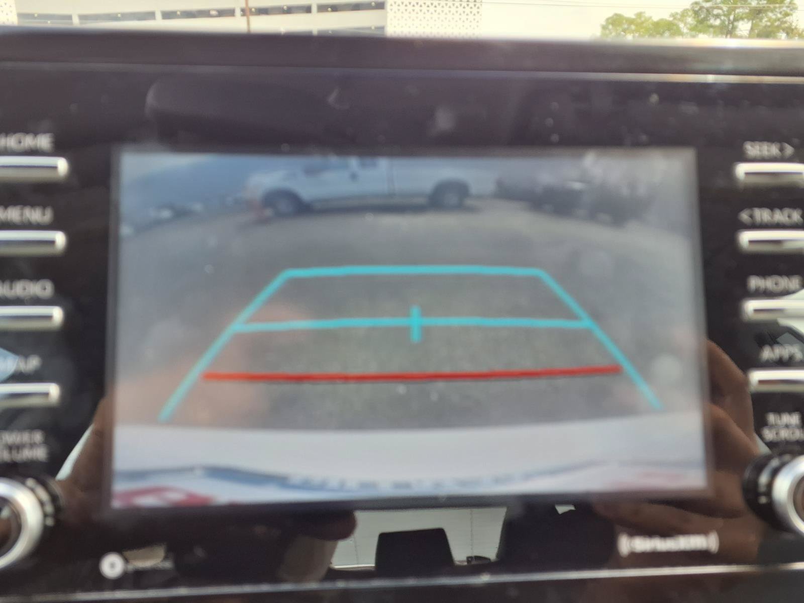 Used 2022 Toyota Camry LE FWD image 5