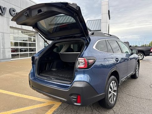 Used 2022 Subaru Outback Premium AWD/4WD image 15