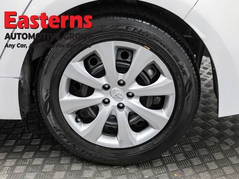 Used 2024 Toyota Corolla LE image 31