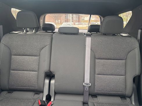 Used 2025 Chevrolet Traverse LT w/ Sun and Wheel Package image 34