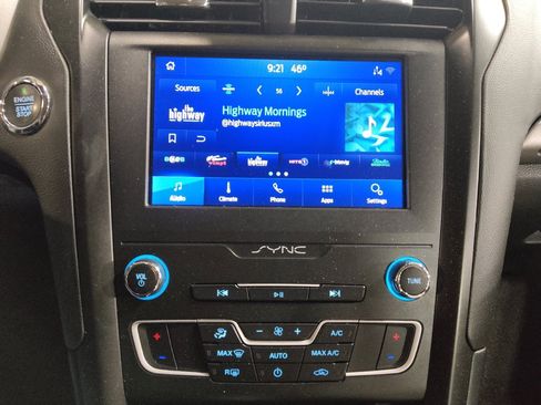 Used 2020 Ford Fusion SE w/ Equipment Group 151A image 25