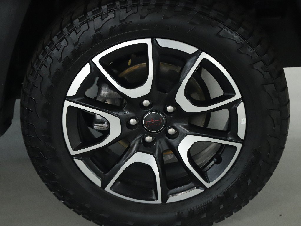Used 2025 Jeep Compass Trailhawk AWD/4WD image 38