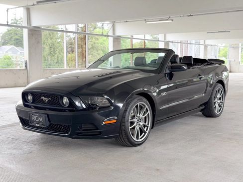 Used 2014 Ford Mustang GT w/ Electronics Package RWD image 13
