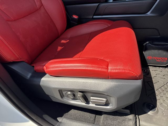 Used 2025 Toyota Tundra TRD Pro AWD/4WD image 30