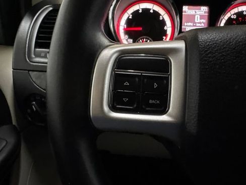 Used 2014 Dodge Grand Caravan SXT w/ Rear Park Assist Package FWD image 45