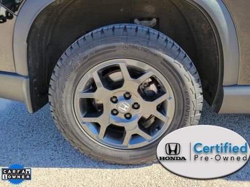 Certified 2025 Honda Pilot TrailSport image 5