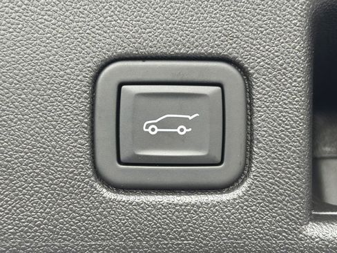 Used 2024 Chevrolet Equinox RS image 19