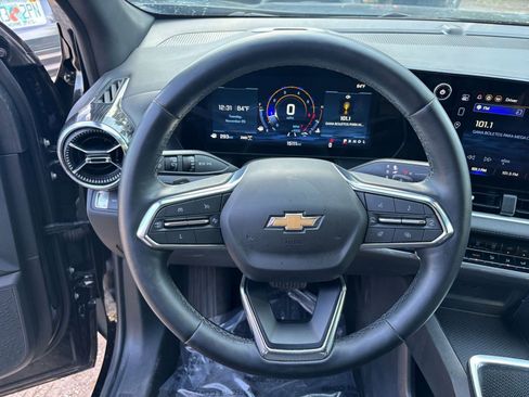 Used 2025 Chevrolet Equinox LT image 28