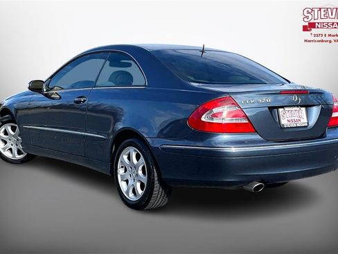 Used 2004 Mercedes-Benz CLK 320 Coupe image 4