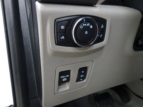 Used 2018 Ford F150 XLT w/ Equipment Group 302A Luxury AWD/4WD image 21