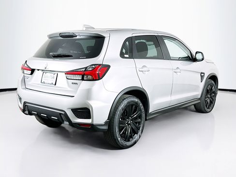 Used 2025 Mitsubishi Outlander Sport LE image 9