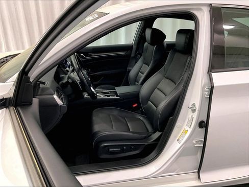 Used 2022 Honda Accord Sport image 10