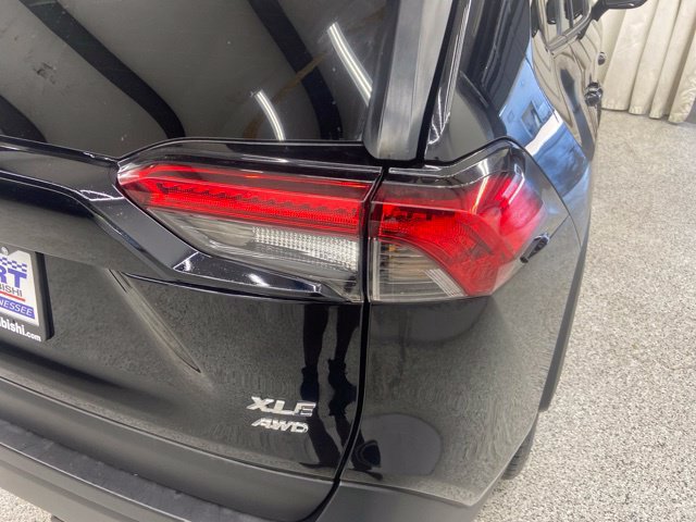 Used 2022 Toyota RAV4 XLE AWD/4WD image 12