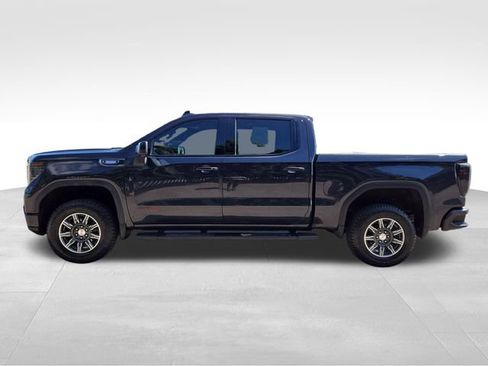 Used 2024 GMC Sierra 1500 AT4 w/ Technology Package AWD/4WD image 10