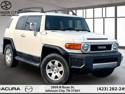 Used 2010 Toyota FJ Cruiser 4WD image 12