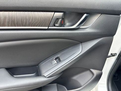 Used 2020 Honda Accord EX-L image 25