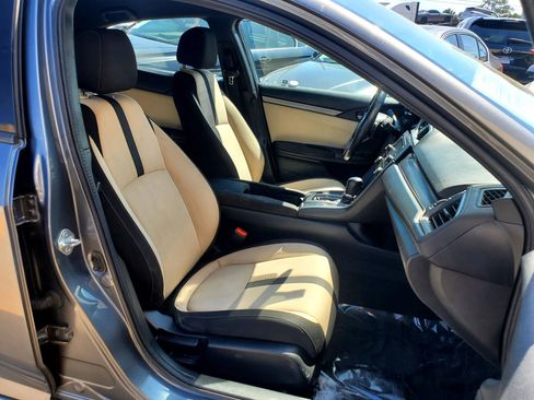 Used 2017 Honda Civic Sport image 24