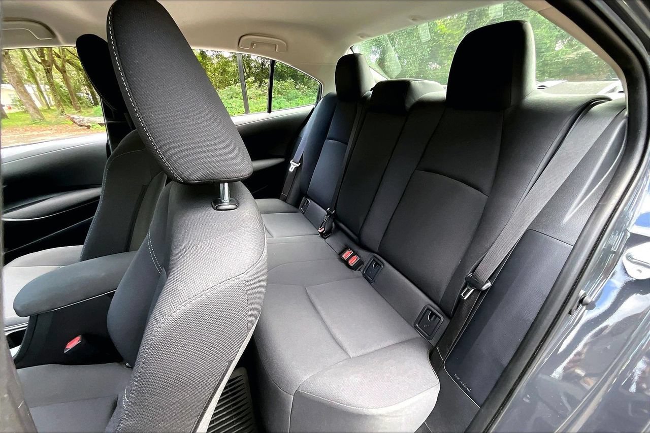 Used 2025 Toyota Corolla LE FWD image 19