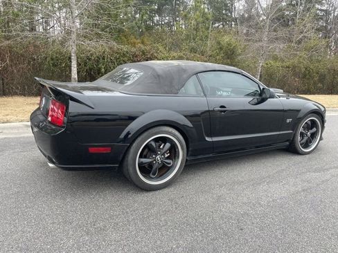Used 2007 Ford Mustang GT image 2