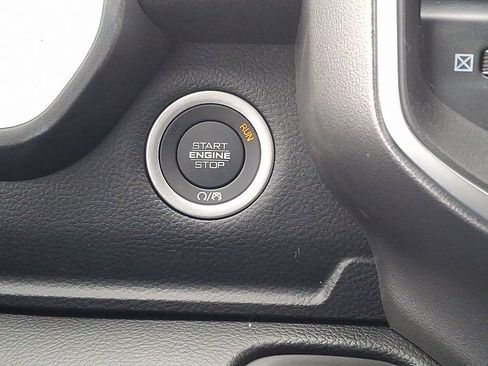 New 2026 RAM 1500 4x4 Crew Cab image 14