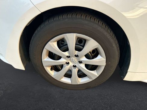 Used 2024 Toyota Corolla LE FWD image 10