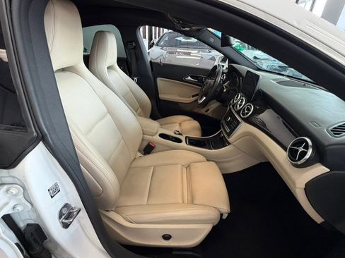 Used 2019 Mercedes-Benz CLA 250 image 27