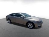 Used 2023 Chevrolet Malibu LT image 2