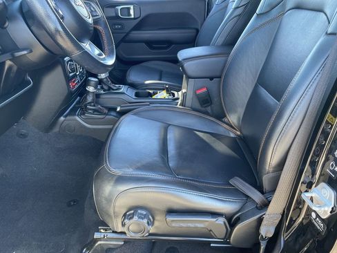 Used 2023 Jeep Gladiator Mojave w/ Trailer Tow Package image 19