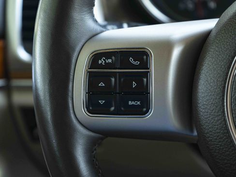 Used 2011 Jeep Grand Cherokee Overland AWD/4WD image 20