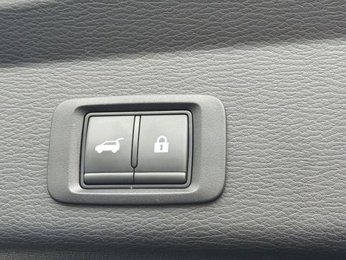 Used 2024 Mitsubishi Outlander SE FWD image 16