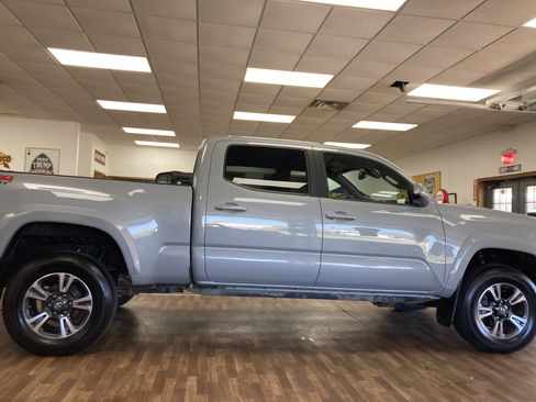 Used 2019 Toyota Tacoma 4x4 Double Cab image 6