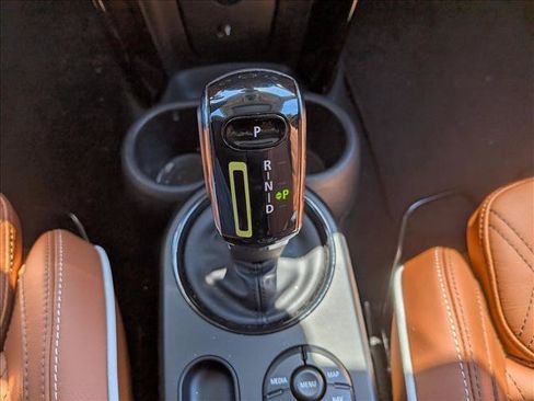 Used 2024 MINI Cooper SE w/ Signature Upholstery Package FWD image 12