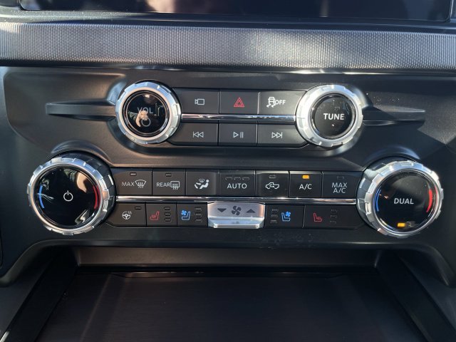 Used 2026 Ford F350 Platinum AWD/4WD image 19